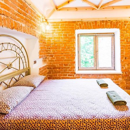 Nice Apartment Near Rynok Square Є Кондиціонер Світла Не Вимикали Lviv Ngoại thất bức ảnh