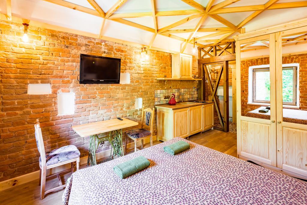 Nice Apartment Near Rynok Square Є Кондиціонер Світла Не Вимикали Lviv Ngoại thất bức ảnh
