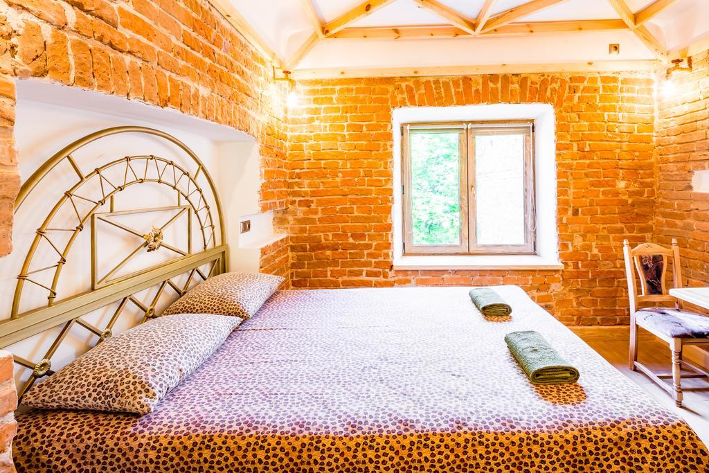 Nice Apartment Near Rynok Square Є Кондиціонер Світла Не Вимикали Lviv Ngoại thất bức ảnh