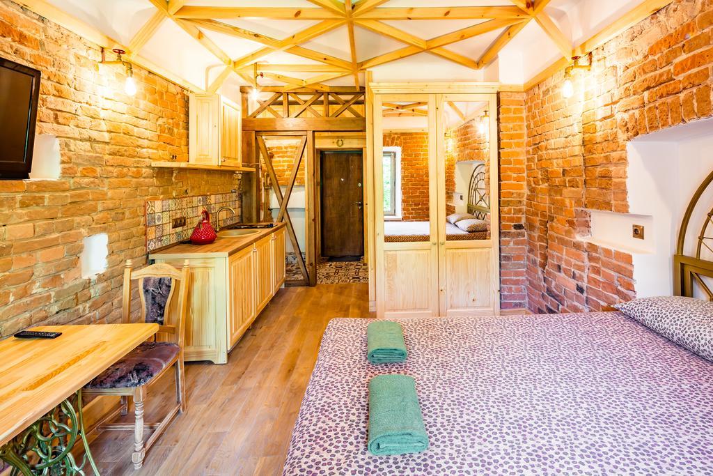 Nice Apartment Near Rynok Square Є Кондиціонер Світла Не Вимикали Lviv Ngoại thất bức ảnh